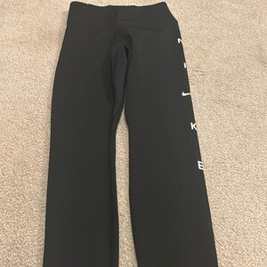 Nike leggings Worn twice!!! Dri-fit